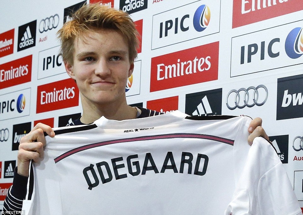 Odegaard thể hiện tốc độ không kém Bale ở buổi tập đầu tiên - 1 Odegaar được Real Madrid đặt rất nhiều kỳ vọng trong ngày ra mắt