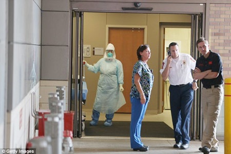 Mỹ: Những “lỗ hổng” chết người ở bệnh viện “lây” Ebola - 1 Mỹ: Những “lỗ hổng” chết người ở bệnh viện “lây” Ebola