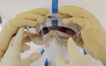 Mali: Bệnh nhân Ebola đầu tiên và hàng trăm người đi xe buýt có nguy cơ nhiễm bệnh - 1 Mali: Bệnh nhân Ebola đầu tiên và hàng trăm người đi xe buýt có nguy cơ nhiễm bệnh