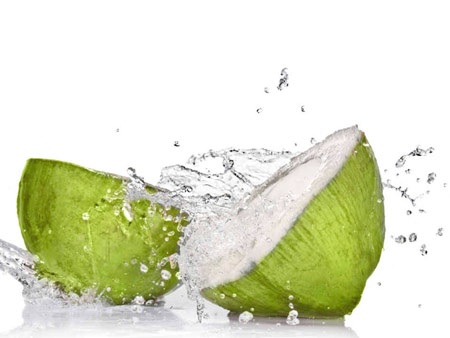 6 lợi ích sức khỏe của nước dừa - 1 Điều hòa huyết áp