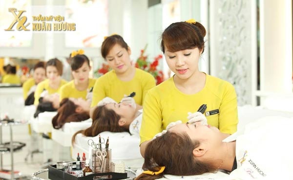 Xuân Hương – thương hiệu hàng đầu trong lĩnh vực phun thêu
thẩm mỹ