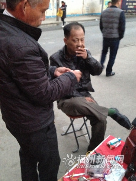 Trung Quốc: Răng giả rẻ tiền chứa độc nguy hiểm - 1 Những chiếc răng giả rẻ tiền nguy hiểm cho sức khỏe con người.
Ảnh qq