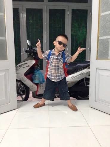 Mẹ ơi, con thích bài học này - 1 Bé Khoai Tây – Mẹ Hoàng Diệu Nam (3 – 4 tuổi): Đam mê các loại
xe, chơi ghép hình