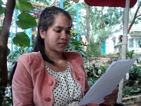 Bác sĩ thờ ơ, bé 8 tháng tuổi tử vong? - 1 Chị Tuyển mẹ cháu A. tố cáo bệnh viện tắc trách dẫn đến cái chết của con gái