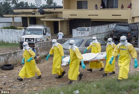 Ebola lan nhanh gấp 9 lần so với 2 tháng trước - 1 Ebola lan nhanh gấp 9 lần so với 2 tháng trước