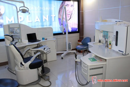 Quy Trình Cắm Ghép Implant An Toàn Tại Nha Khoa Đông Nam - 2 Phòng cấy ghép Implant tại Nha Khoa Đông
Nam