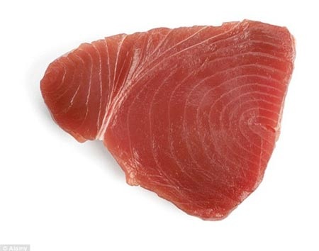 "Thuốc độc" trên đĩa thức ăn hàng ngày - 2 Lát cá ngừ tươi ngon ẩn chứa thủy ngân độc hại.