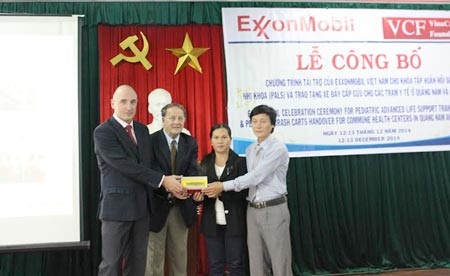 Mở rộng chương trình Hỗ trợ chăm sóc cấp cứu nhi khoa cho trẻ em tại miền Trung Việt Nam - 1 Lễ công bố trao tài trợ tại trung tâm y tế huyện Thăng Bình