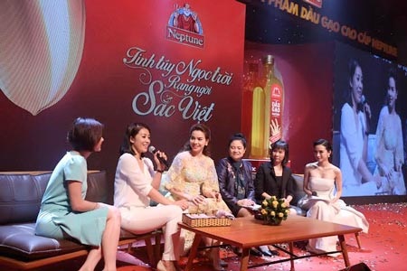 Dầu gạo - Ứng dụng công nghệ cao, nâng giá trị hạt lúa - 1 Các chuyên gia cùng chia sẻ bí quyết duy trì vẻ đẹp và sức
khỏe cùng dầu gạo