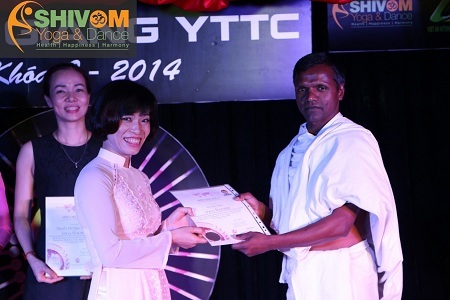 Shivom Yoga & Dance và Ước mơ Yoga thực sự - 3 Khuôn mặt rạng ngời khi nhân bằng của học viên từ chuyên gia
