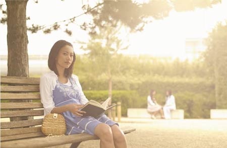 Hơn 500.000 phụ nữ được chẩn đoán mắc ung thư cổ tử cung mỗi năm - 1 80% phụ nữ nhiễm HPV
ít nhất một lần trong đời (2)