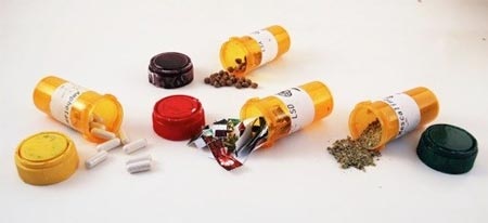 Tự ý dùng thuốc coi chừng hội chứng Lyell chết người - 4 Không nên uống thuốc khi chưa được thăm khám, tư vấn từ bác
sĩ