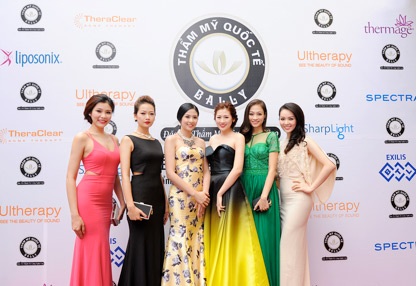 Dàn hoa hậu, người mẫu “khoe sắc”ngày khai trương TMQT Bally
cơ sở mới