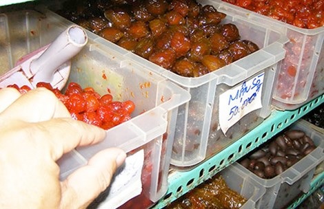 Thực phẩm bắt mắt làm hại thân - 2 Thực phẩm bắt mắt làm hại thân