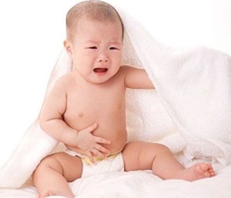 Bảo vệ hệ tiêu hóa cho trẻ không khó! - 1 Trẻ em rất dễ bị nhiễm các bệnh về đường tiêu hóa