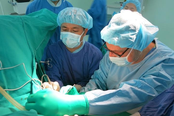 Chữa táo bón: Phải phối hợp nhiều chuyên khoa? - 2 Chữa táo bón: Phải phối hợp nhiều chuyên khoa?