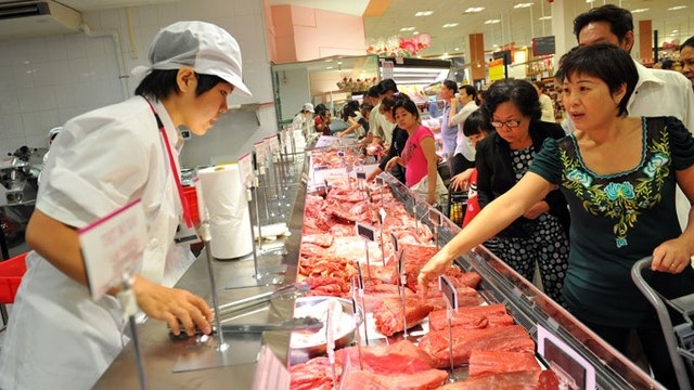 8 nguyên tắc đơn giản tránh ngộ độc trong mùa hè - 2 Chọn thực phẩm ở kênh mua sắm an toàn như siêu thị uy tín