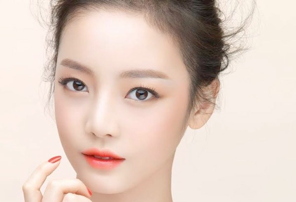 Bí quyết Tạo mũi cao xinh không cần make up - 1 Kỹ thuật trang điểm chuyên nghiệp có thể mang lại
dáng mũi cao đẹp