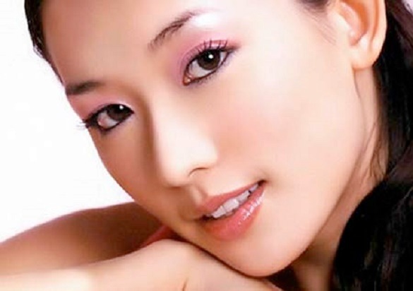 Bí quyết Tạo mũi cao xinh không cần make up - 2 Nhưng nó chỉ là hình ảnh “đánh lừa” thị giác người
xem