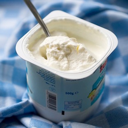 Những món ăn ai cũng tưởng bổ dưỡng - 6 Trái cây trong Yogurt