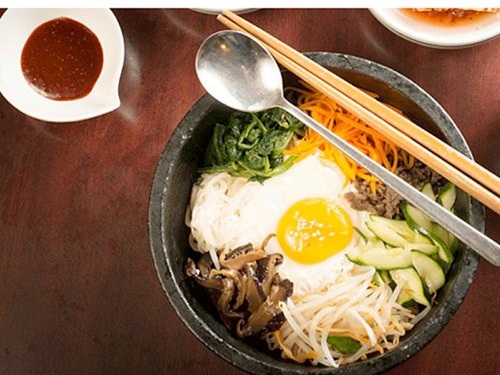 Bỗng dưng… hào phóng nhờ trứng và rau chân vịt? - 1 Trứng có chứa
tryptophan khiến nhiều người xởi lởi hơn