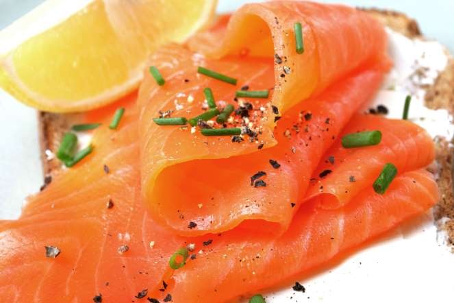 15 thực phẩm giúp giảm đau - 13 Cá hồi
