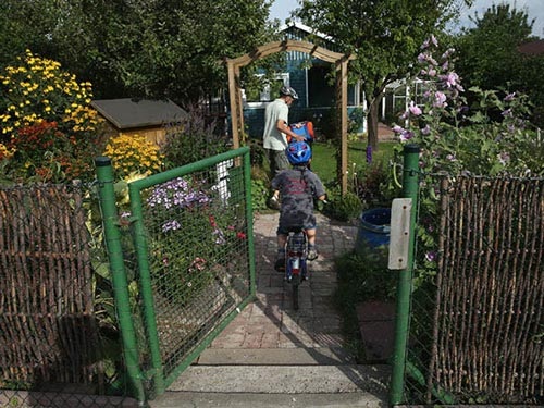 Cư dân đô thị cảm thấy
an toàn và giảm stress nhờ không gian cây xanh Ảnh: HEALTHDAY NEWS