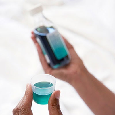 Dùng
thuốc chồng chéo