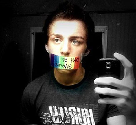 Adam Hoover trên Facebook.