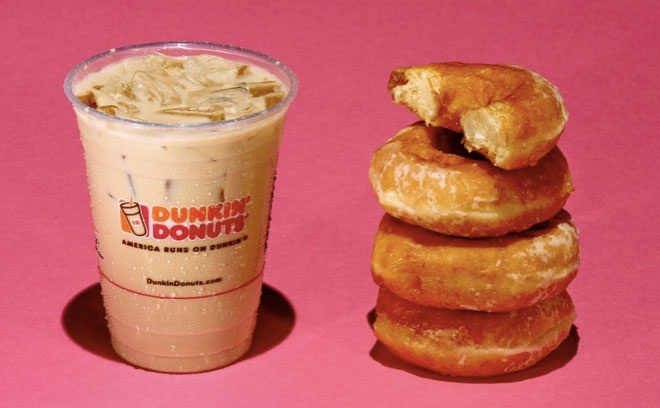 Có bao nhiêu đường trong đồ uống bạn ưa thích? - 15 Một ly Grand Starbucks Iced Flavour Latte với 2% sữa cùng siro sẽ chứa 28g đường.