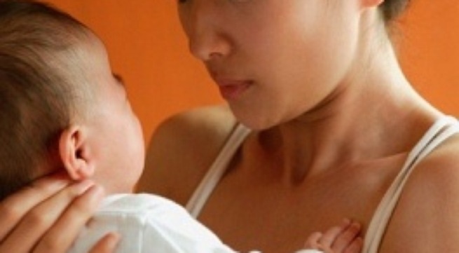 Bản năng làm mẹ đã cứu hai mạng người - 1 Cần phát hiện sớm chứng trầm cảm sau sinh. (Ảnh chỉ có tính
minh họa)