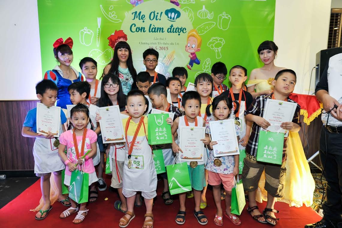 “Mẹ ơi! Con làm được” năm 2015 – Đấu trường cho Siêu Đầu Bếp nhí - 5 Giải Đồng