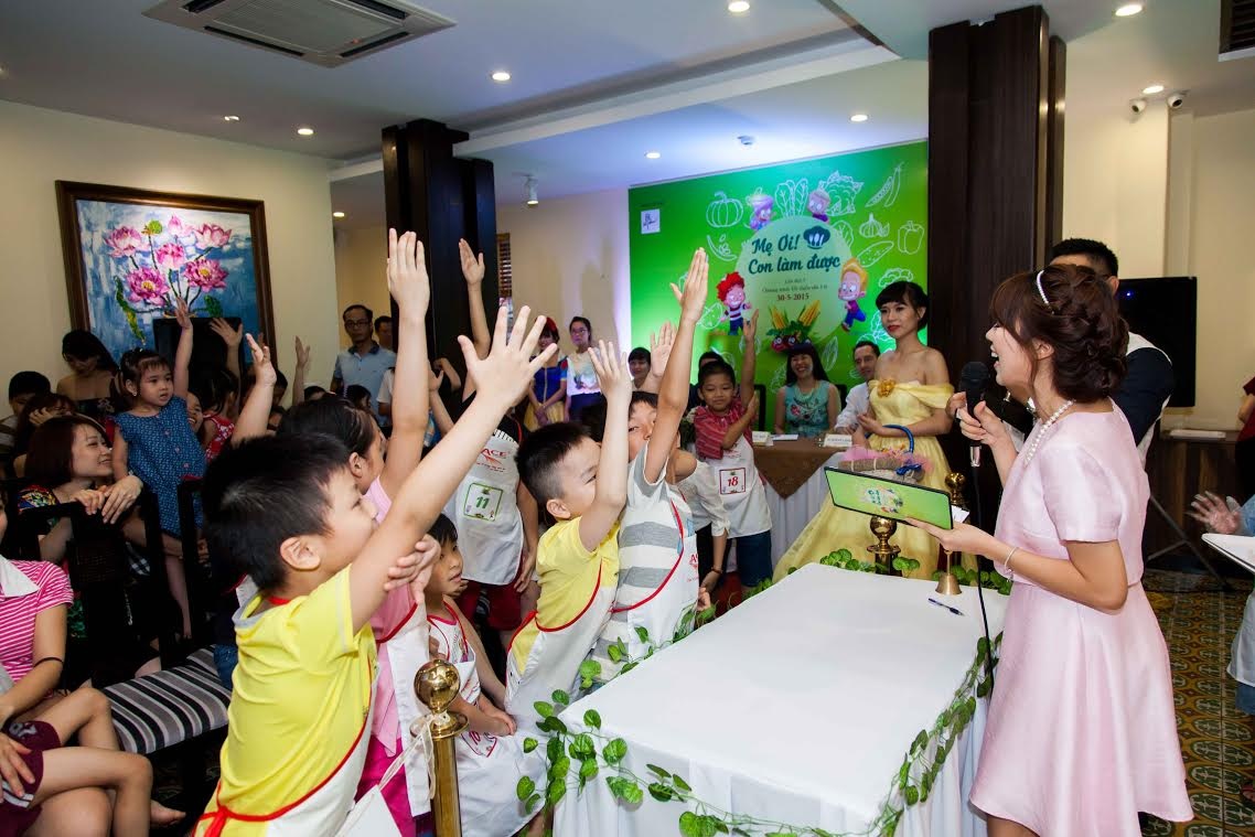 “Mẹ ơi! Con làm được” năm 2015 – Đấu trường cho Siêu Đầu Bếp nhí - 9 Hình ảnh trong
chương trình