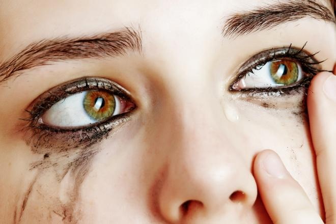 6 lợi ích sức khỏe của nước mắt - 1 Dưới đây là những lợi
ích của việc khóc: