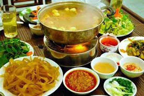 Những loại rau dễ gây độc khi dùng ăn lẩu - 1 Việc lựa chọn rau ăn lẩu cũng cần thận trọng