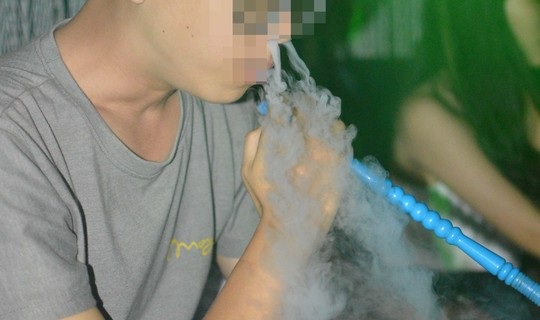 Hút shisha: Nguy hiểm khó lường! - 1 Hút shisha: Nguy hiểm khó lường!