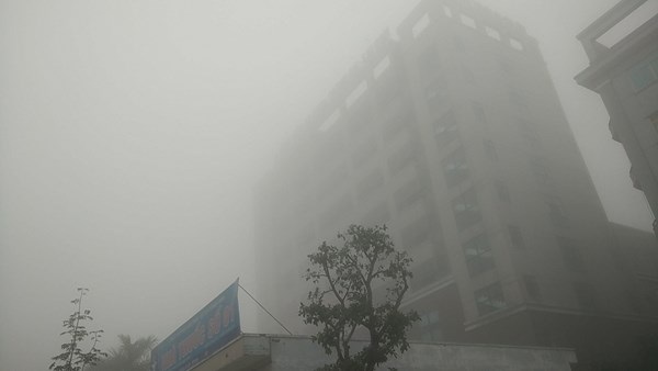 Vì sao có hiện tượng sương mù dày đặc khắp cả nước?