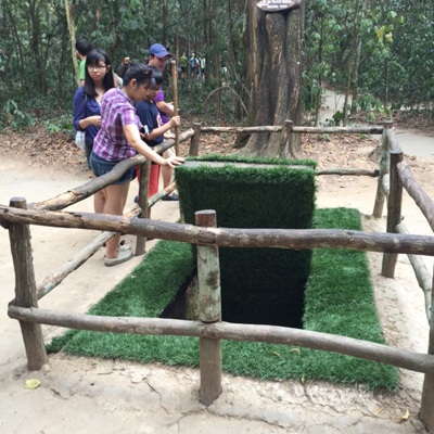 Thăm đường hầm kỳ diệu ẩn dưới lớp đất "cứng rắn lạ thường" - 10 T