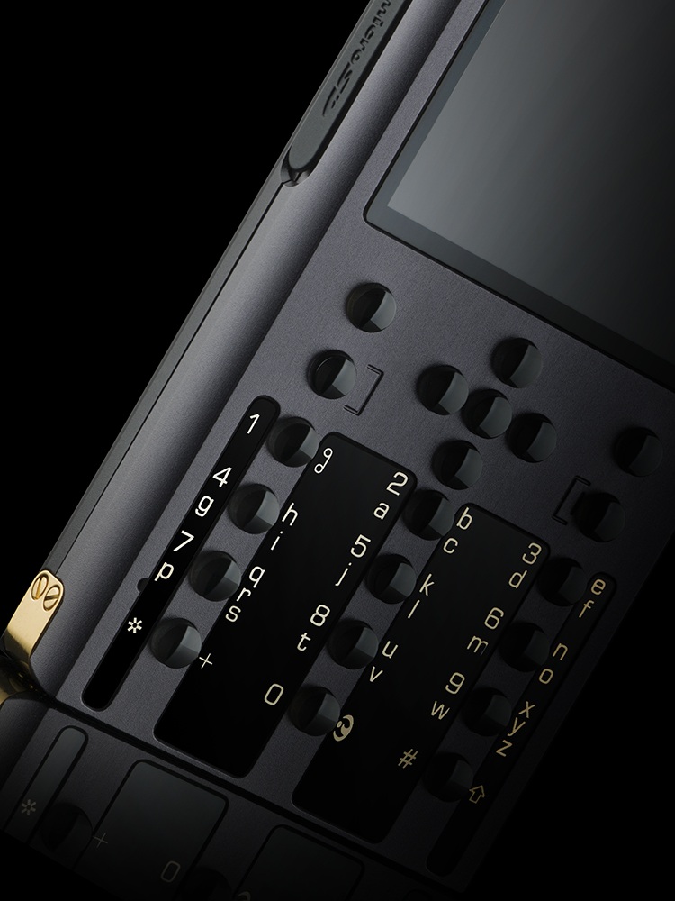 Mobiado ra mắt điện thoại du hành