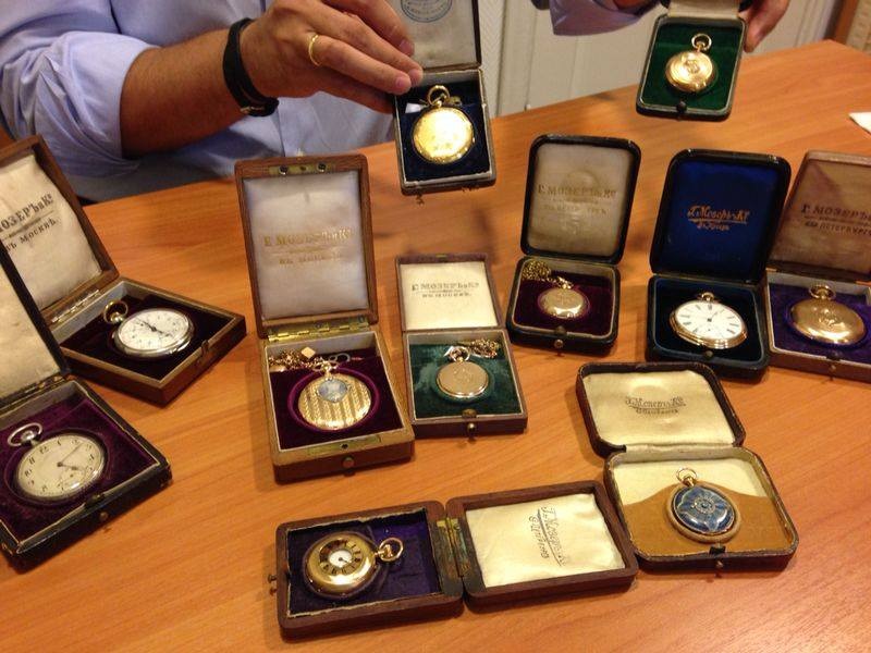 Tuyệt phẩm đồng hồ triệu đô bán nhanh nhất trong lịch sử - 6 Những
chiếc đồng hồ bỏ túi cực kỳ quý hiếm, và chỉ dành cho quý tộc thời bấy giờ.