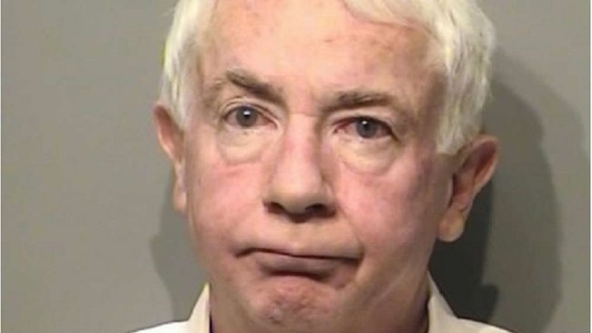 Joe Rickey Hundley, cựu giám sát viên hàng không.