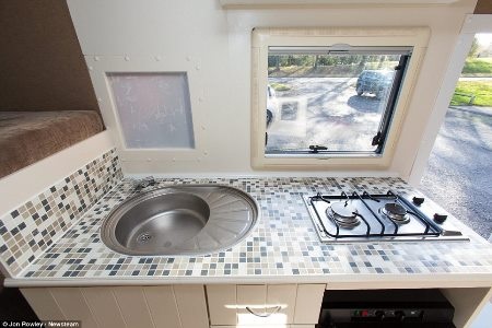 Alex đã tự làm mọi thứ