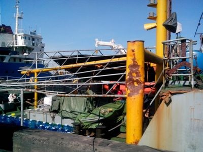 Tàu cá Trung Quốc hung hăng uy hiếp, tấn công ngư dân Việt Nam - 1 Tàu cá Trung Quốc hung hăng uy hiếp, tấn công ngư dân Việt Nam