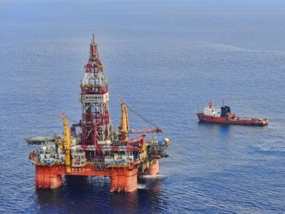 Giàn khoan Hải Dương 981 có dấu hiệu dịch chuyển - 1 Giàn khoan Hải Dương-981 có dấu hiệu dịch chuyển