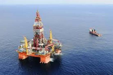 Máy bay Trung Quốc lượn 4 vòng quanh khu vực giàn khoan - 1 Máy bay Trung Quốc lượn 4 vòng quanh khu vực giàn khoan