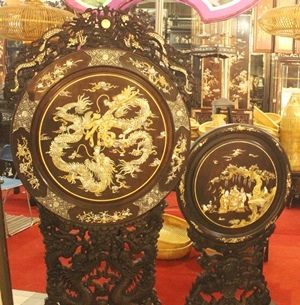 Gỗ mỹ nghệ và gỗ khảm trai