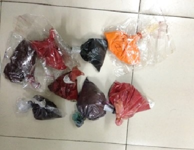 Nhiều ẩn họa từ phụ gia thực phẩm “trôi nổi” - 1 Nhiều chất phụ gia không rõ nguồn gốc xuất xứ được bán phổ biến trên thị trường (Ảnh minh họa)