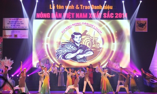Tôn vinh những “bông hoa đẹp nhất” của ngành nông nghiệp Việt Nam - 1 Chương trình văn nghệ chào mừng buổi lễ