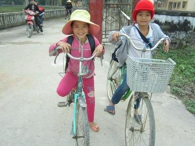 Nhiều học sinh đã trở lại trường học.