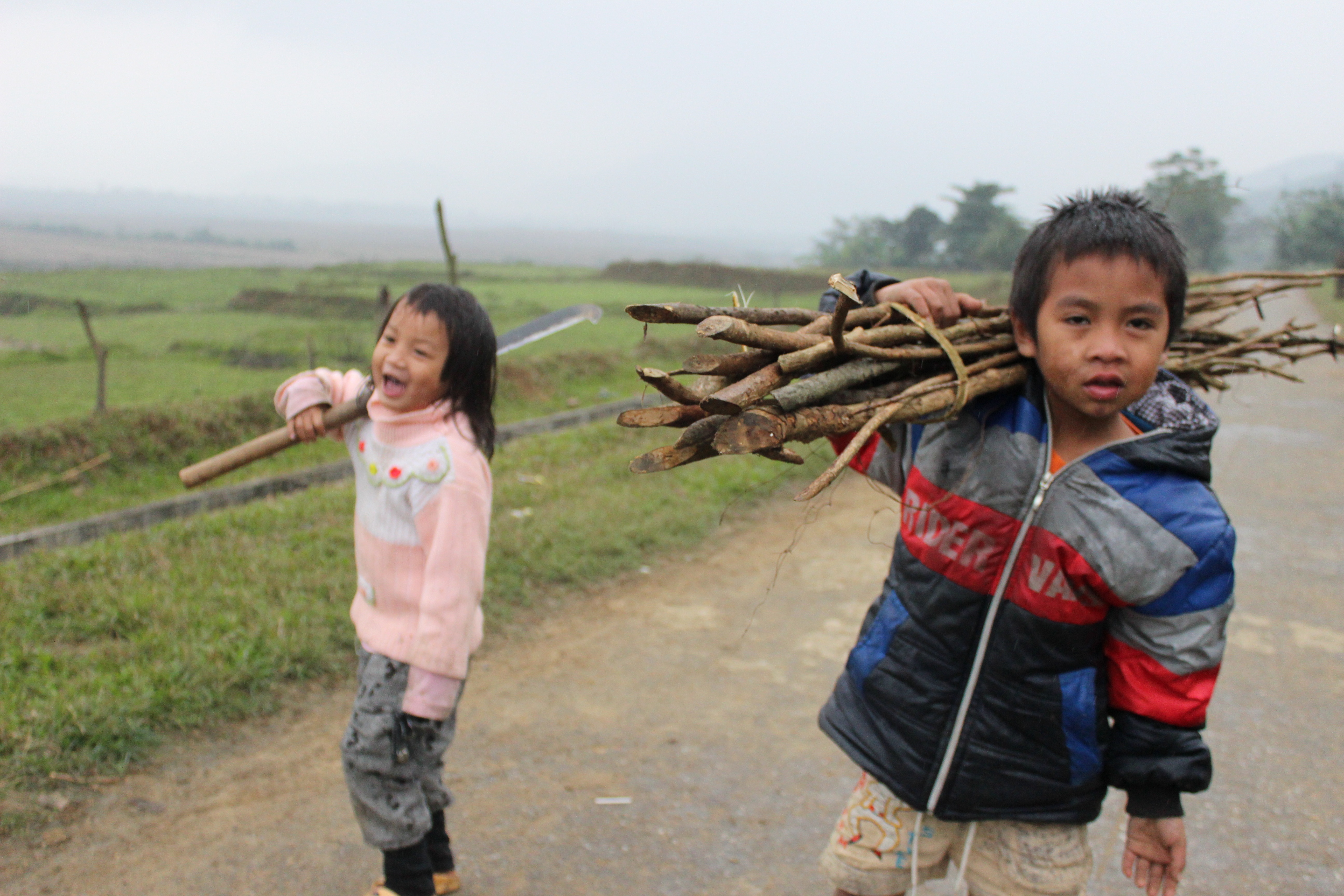 Trẻ em cũng góp một tay